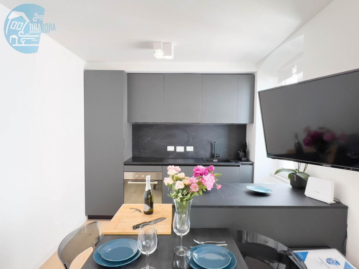 Corridoni 3C Tirabora Short Rent Apartment Trieste Bagian luar foto